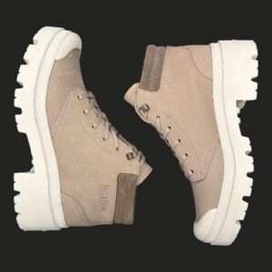 Palladium Miss Dune #97971-264-M. Women’s Beige and White Boots